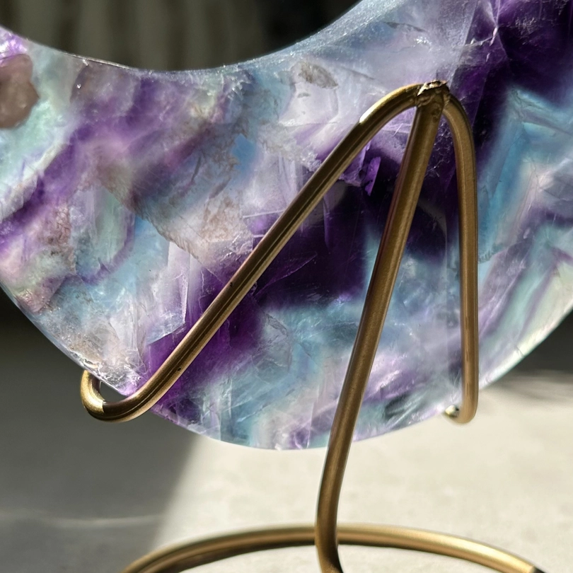 luna in Fluorite Arcobaleno